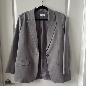 oversized gray blazer